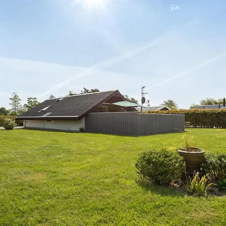 Holiday home Tican - 400m From The Sea In Se Jutland By Interhome *